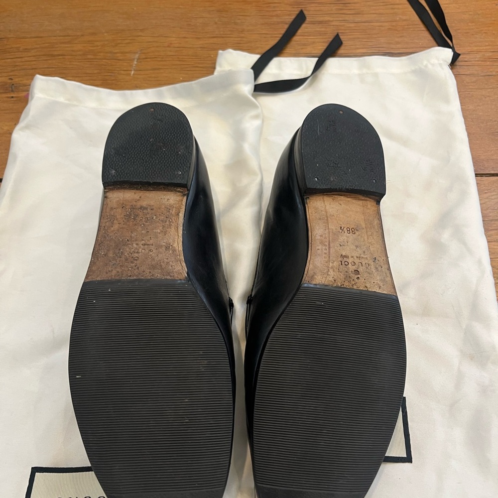 Gucci Jordaan Loafers in Black Leather with Gold Horsebit - Picture 3 of 8